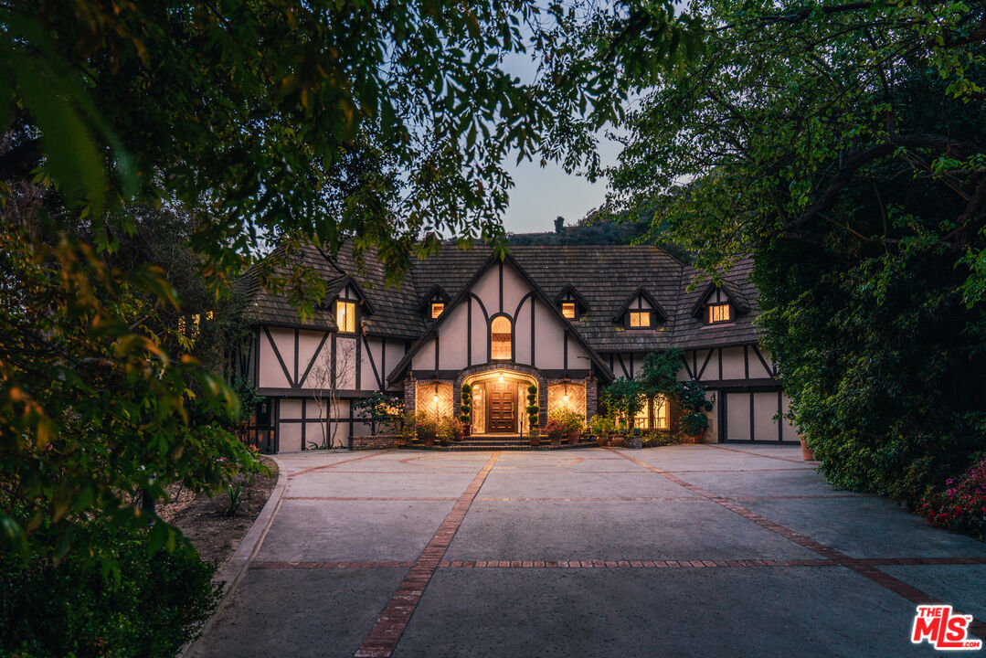 1509 Stone Canyon Road Los Angeles, CA 90077 - Photo 4 of 13