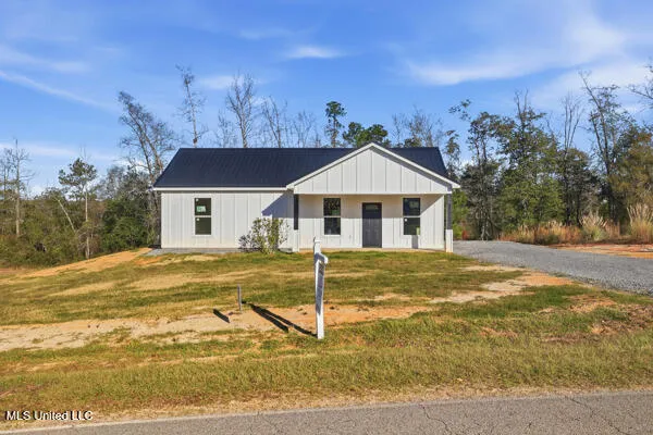 $220,000 | 139 Beaver Dam Road, McHenry, MS 39561