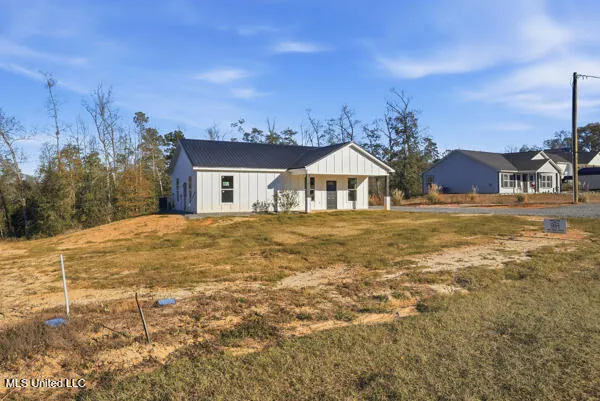 $220,000 | 139 Beaver Dam Road, McHenry, MS 39561