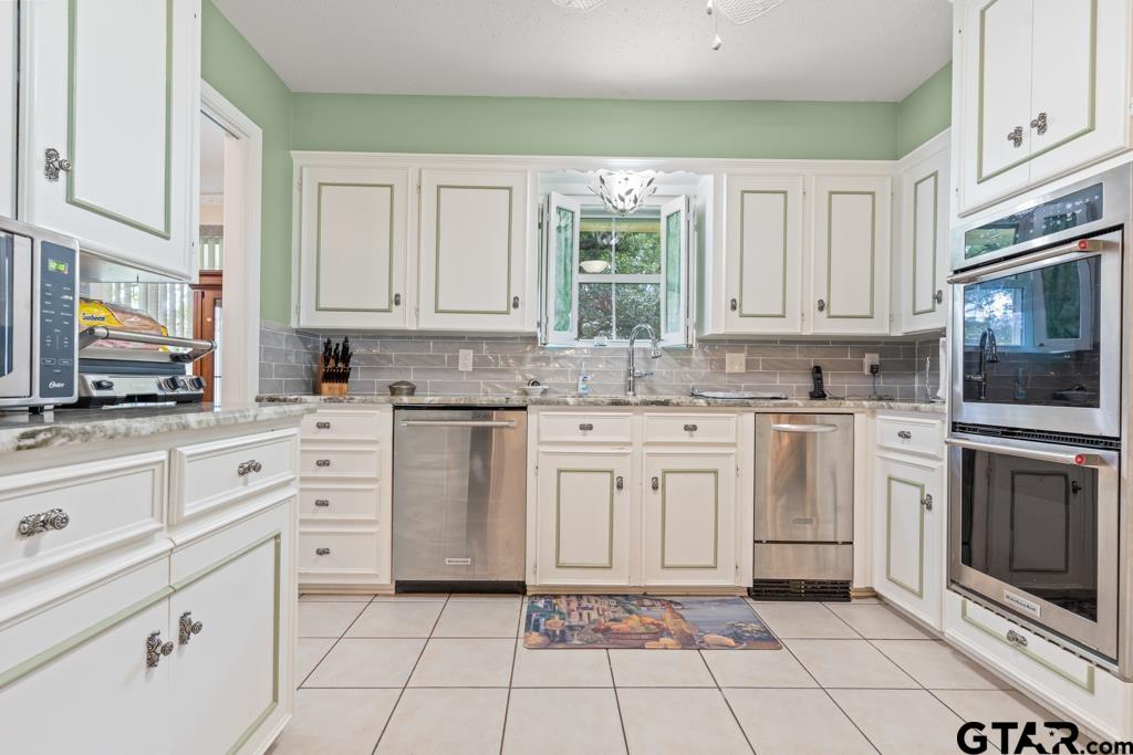 503 Pinehill Road Henderson, TX 75654 - Photo 6 of 44