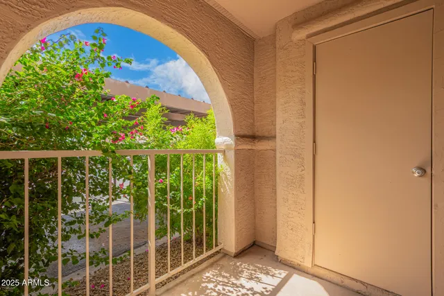 $189,000 | 5757 West Eugie Avenue, Unit 1040, Glendale, AZ 85304