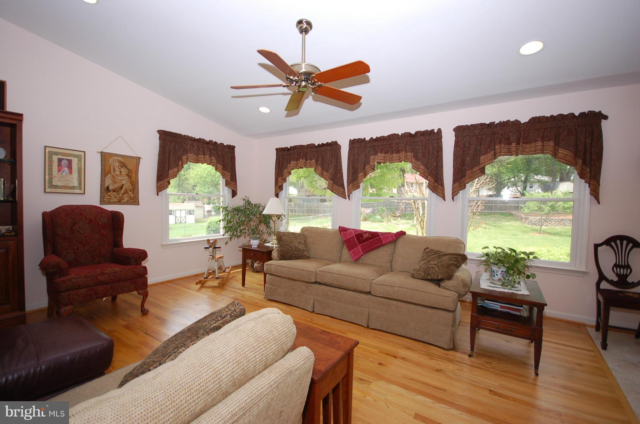 4109 Sir Walter Road Olney, MD 20832 - Photo 8 of 30 Family Room