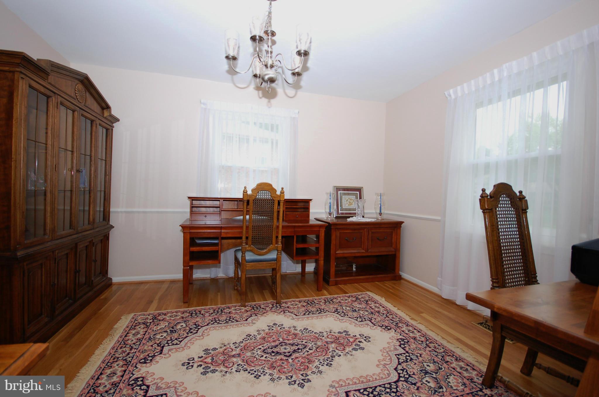 4109 Sir Walter Road Olney, MD 20832 - Photo 10 of 30 Dining Room