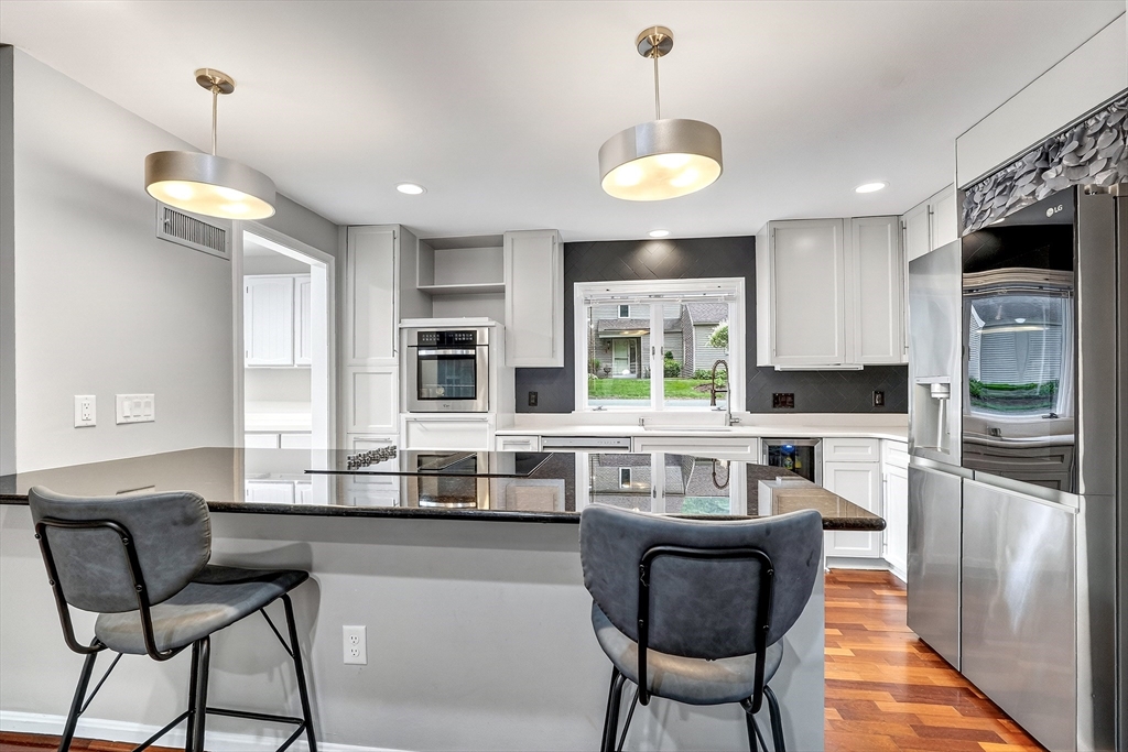 2 Daybreak, Unit 2 Wayland, MA 01778 - Photo 6 of 37
