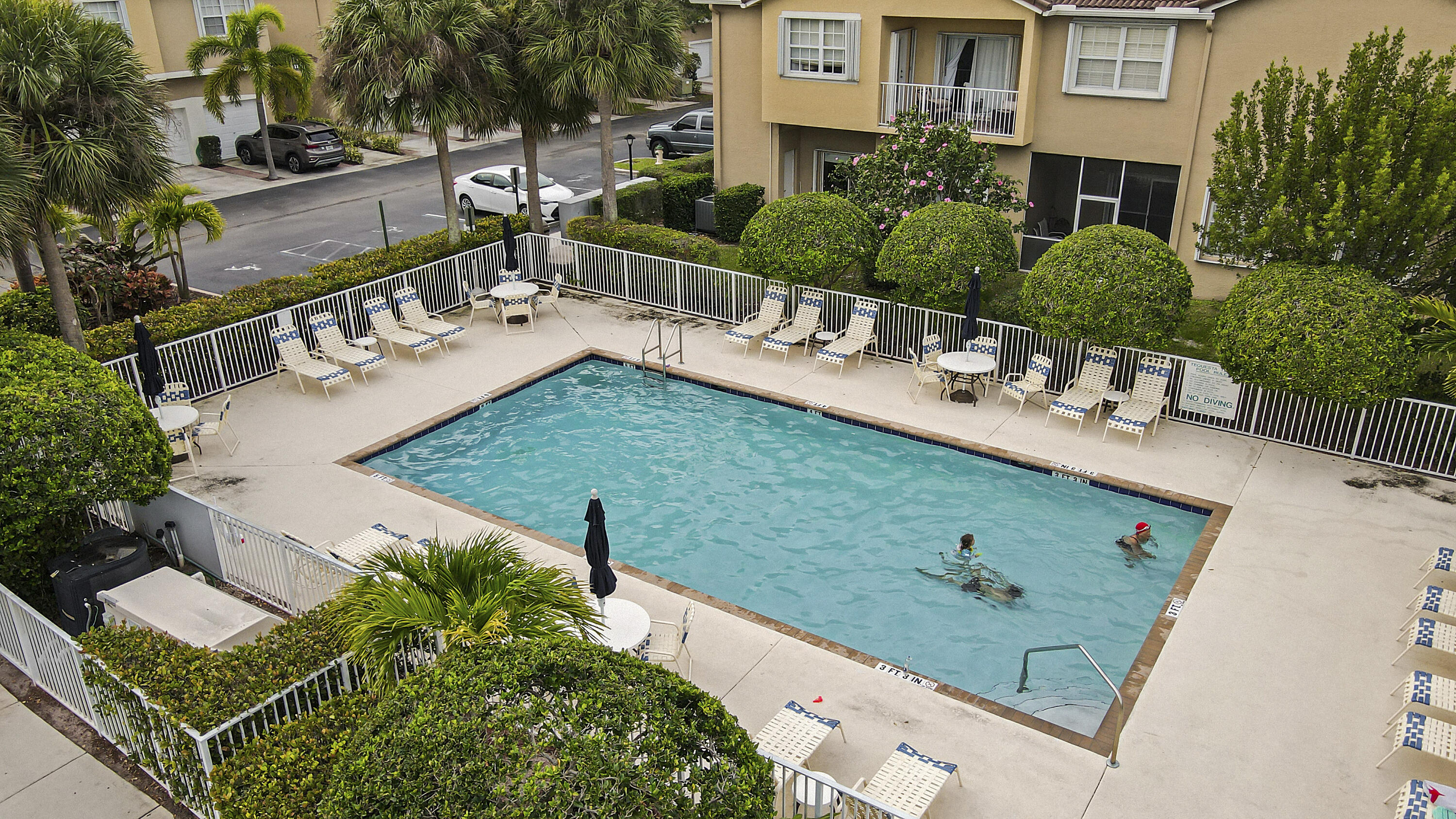 115 Lighthouse Circle, Unit D Tequesta, FL 33469 - Photo 28 of 28 an aerial view of a house
