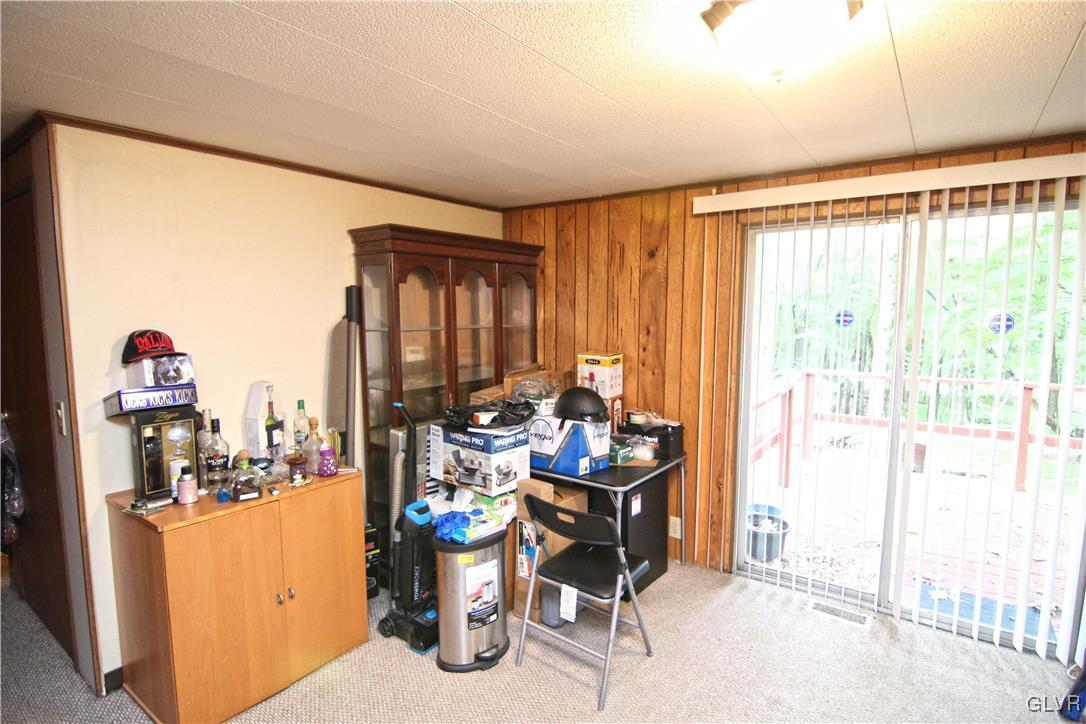 110 Hummingbird Trail Bushkill, PA 18324 - Photo 9 of 22 Gallery Image 9