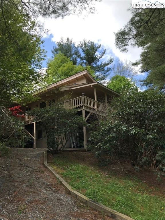 111 Rhododendron Loop Newland, NC 28657 - Photo 5 of 41 Gallery Image 5