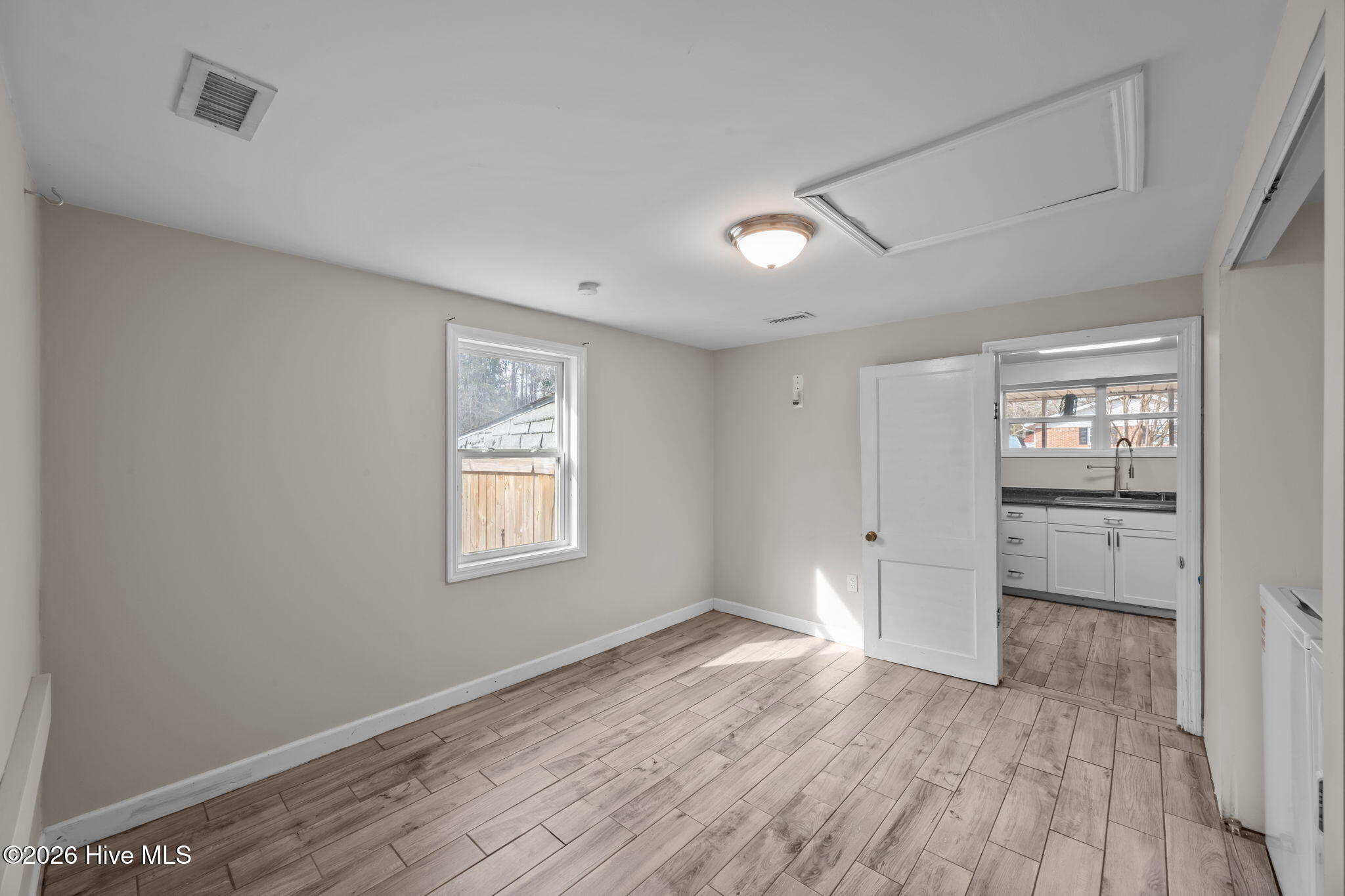 305 Washington Post Road New Bern, NC 28562 - Photo 11 of 25 16-web-or-mls-0C0A0489