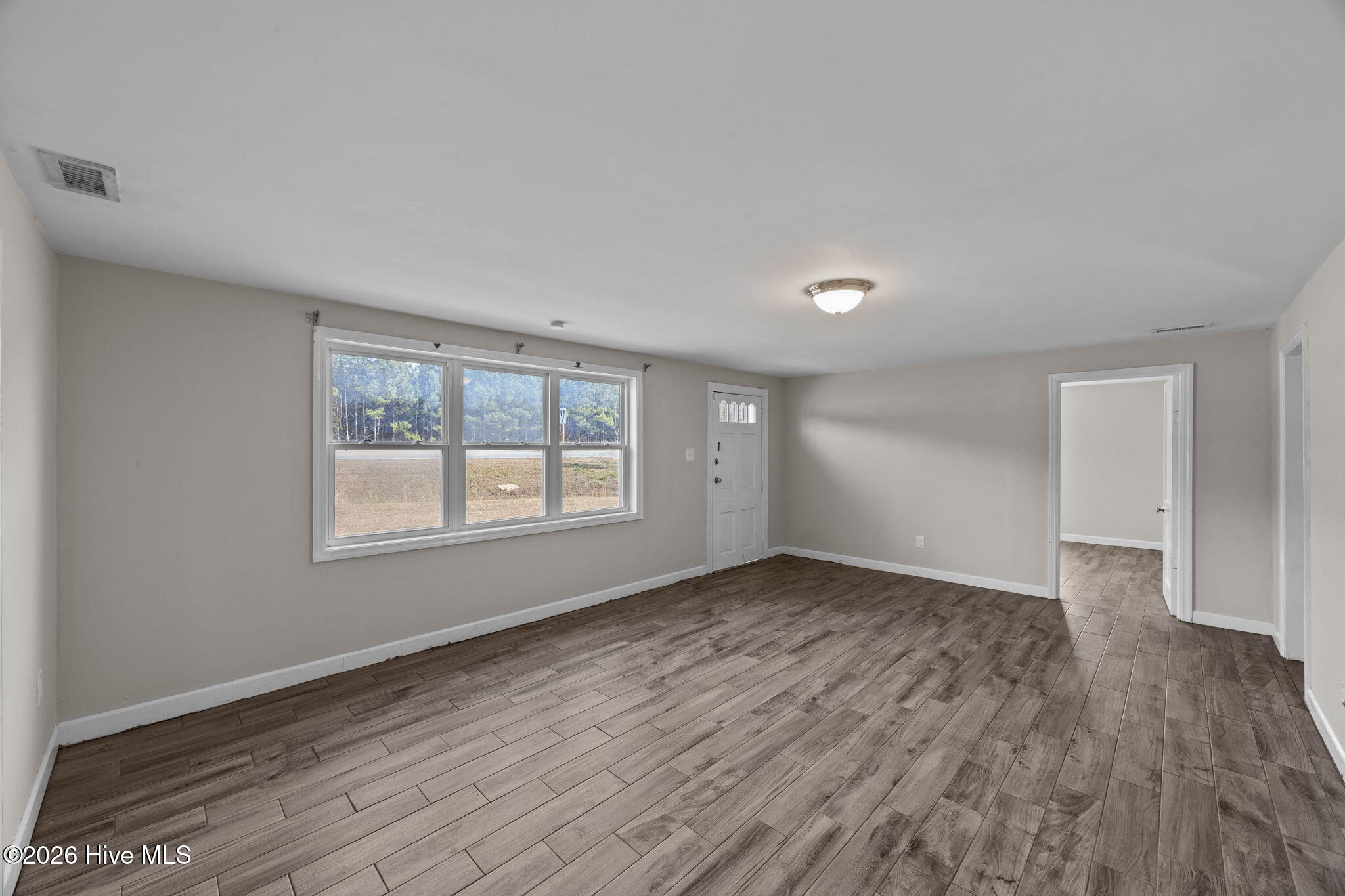 305 Washington Post Road New Bern, NC 28562 - Photo 5 of 25 7-web-or-mls-0C0A0461