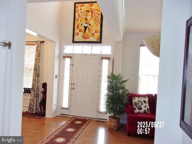 11612 Neon Road Fort Washington, MD 20744 - Photo 4 of 75 Open Center Hall Foyer