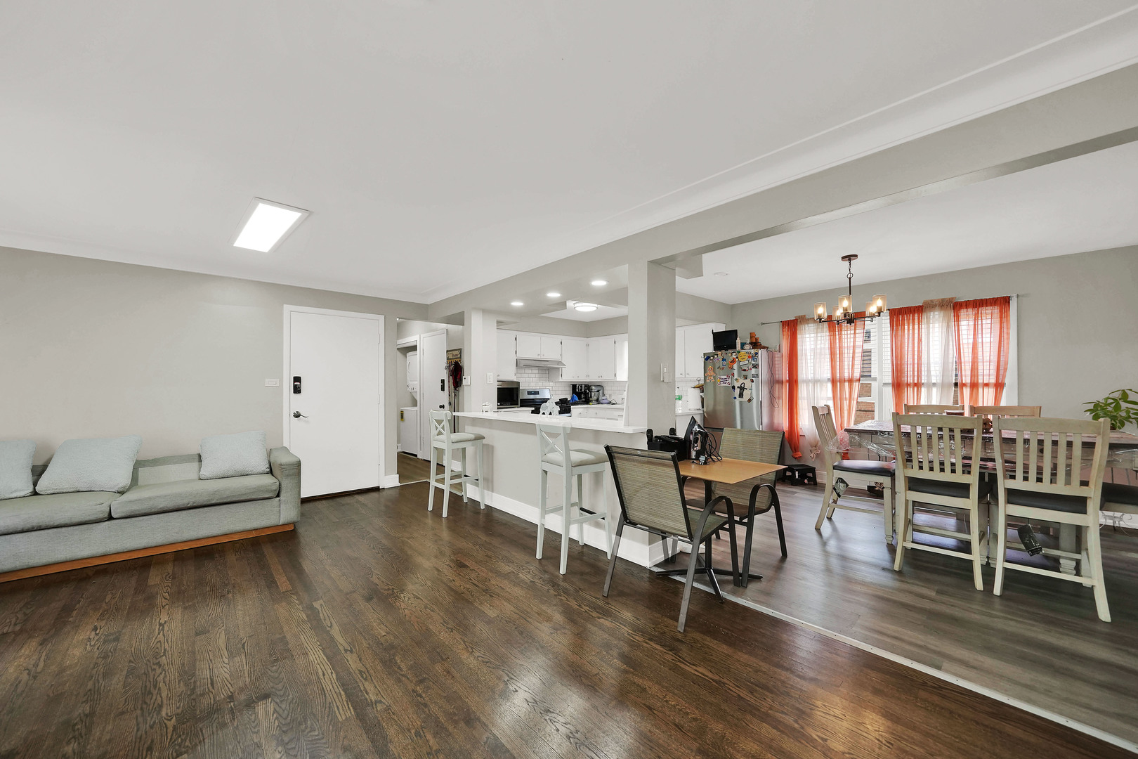 5550 South Pulaski Road Chicago, IL 60629 - Photo 8 of 37 Gallery Image 8