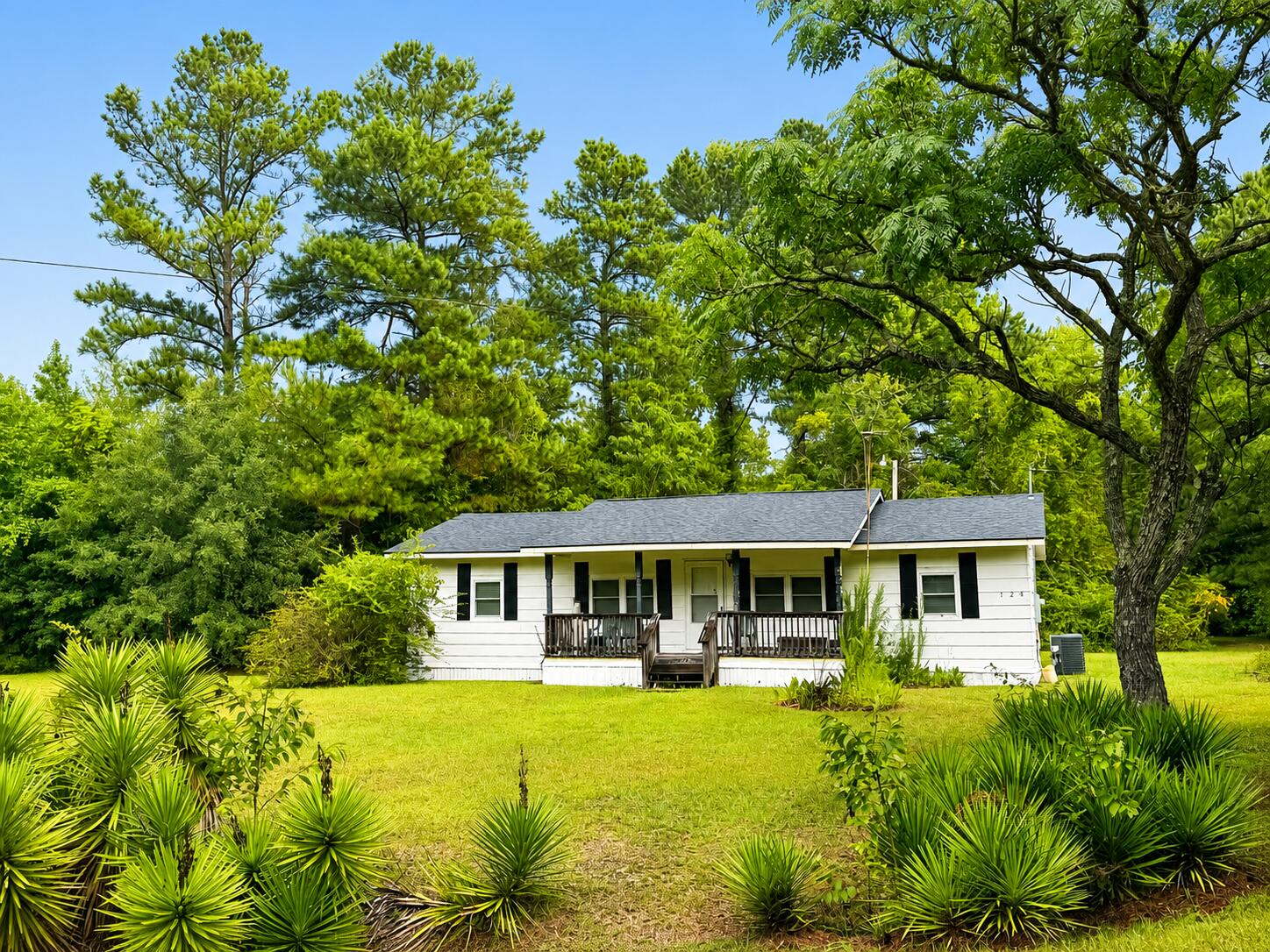 124 Emily Road Salters, SC 29590 - Photo 1 of 15 366CB26F-92AE-4645-8A3A-2A285A4B1ED6