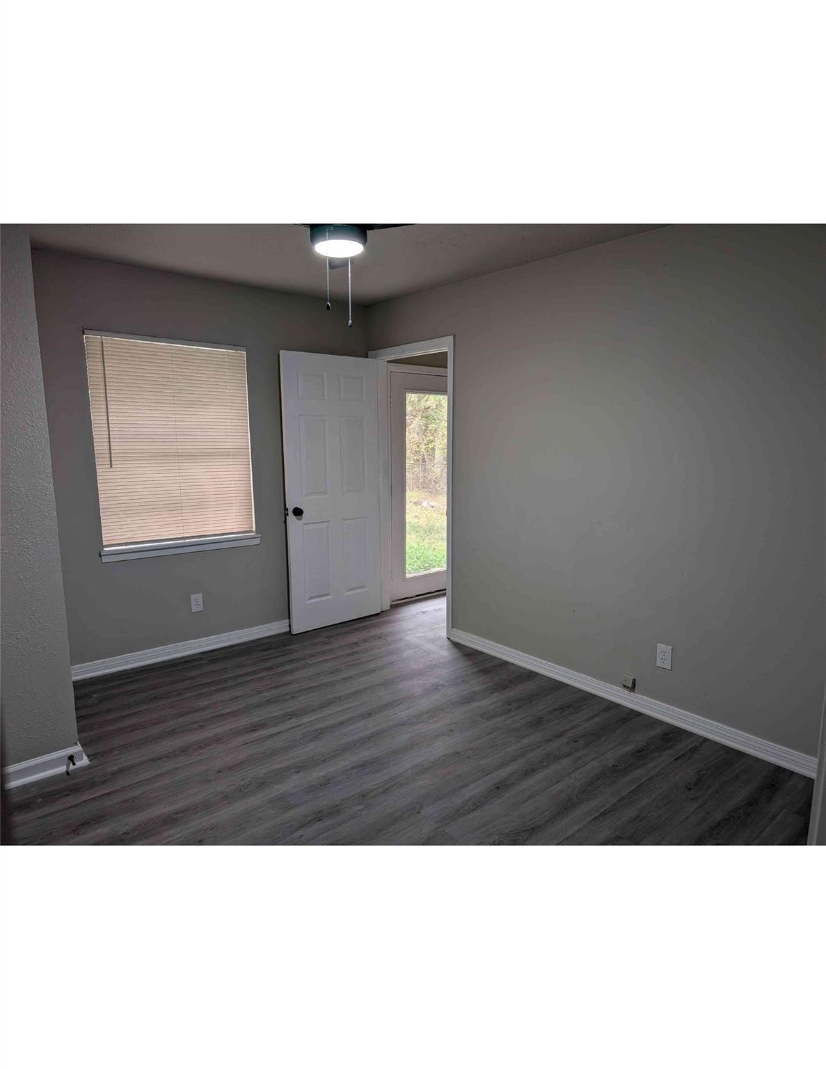 10922 Lockgate Lane Houston, TX 77048 - Photo 2 of 18