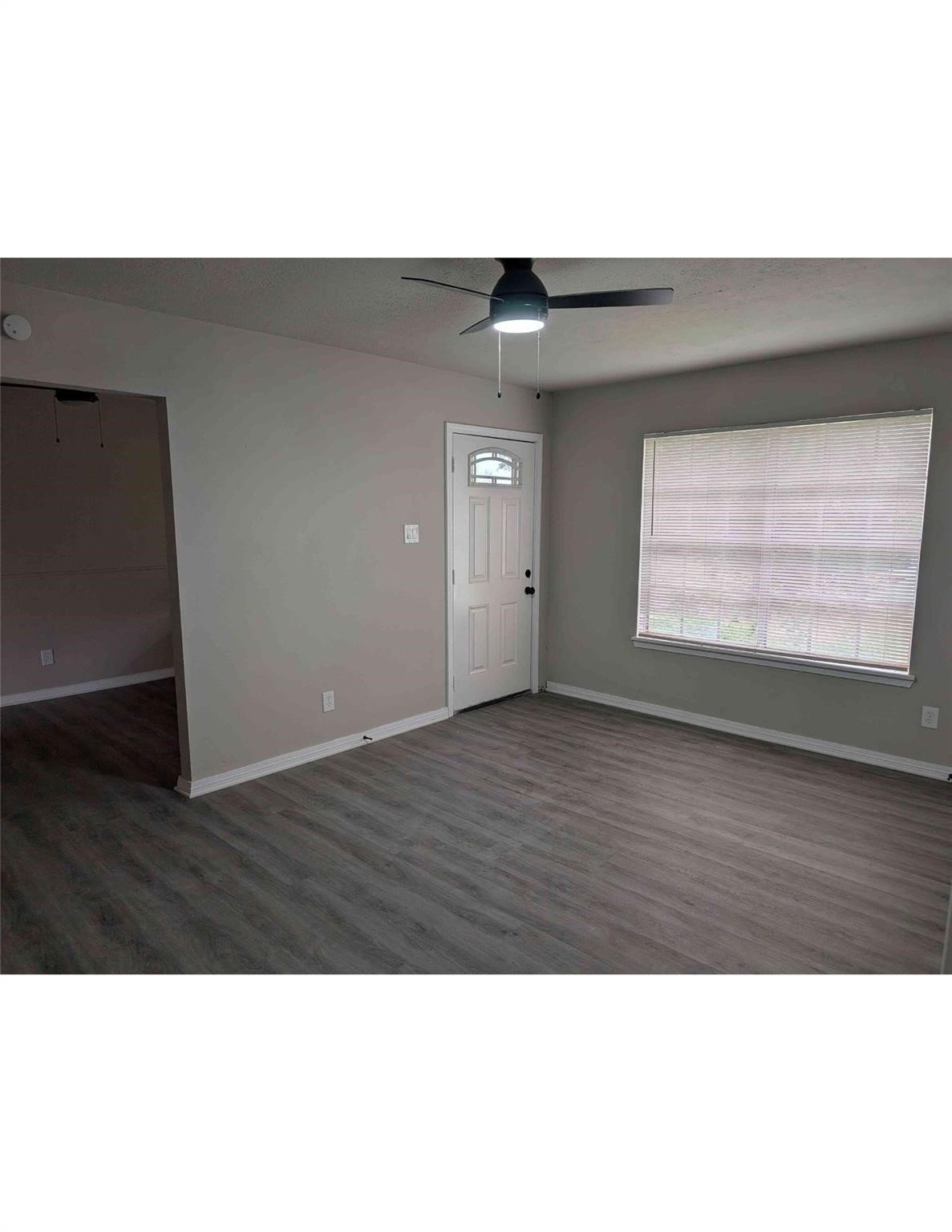 10922 Lockgate Lane Houston, TX 77048 - Photo 7 of 18