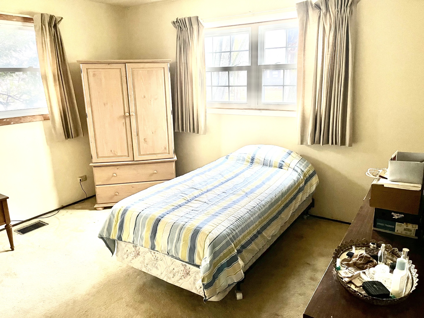 2601 George Street Rolling Meadows, IL 60008 - Photo 6 of 12 a bedroom with a bed and a window