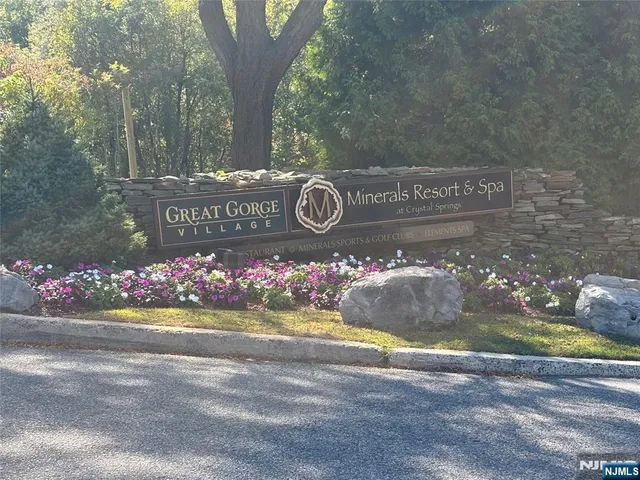 a view of sign board