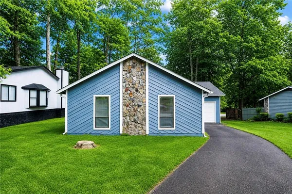 $1,350 | 8671 Woodside Lane, Jonesboro, GA 30238