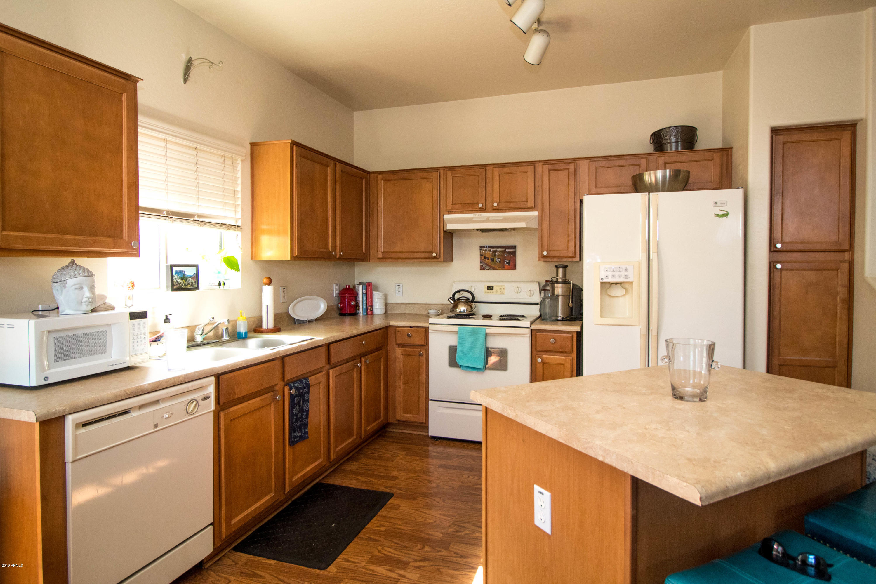 2150 East Bell Road, Unit 1039 Phoenix, AZ 85022 - Photo 8 of 26 IMG_0055
