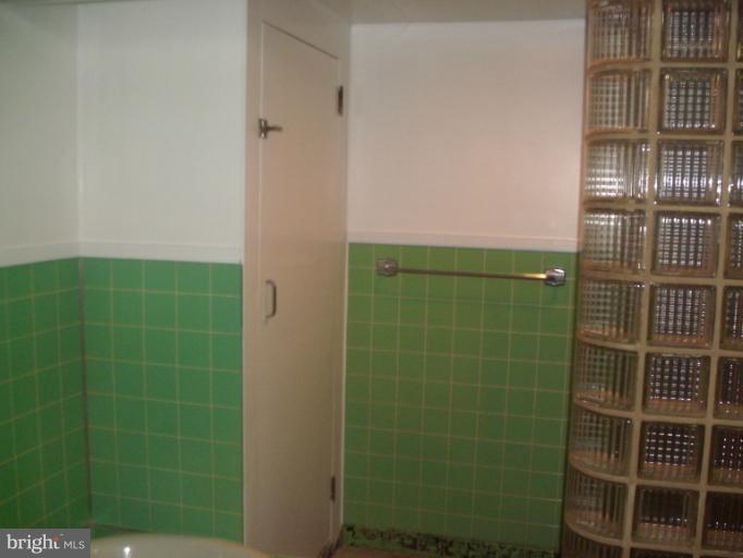 4915 Ross Road Baltimore, MD 21214 - Photo 21 of 27 Interior (General)