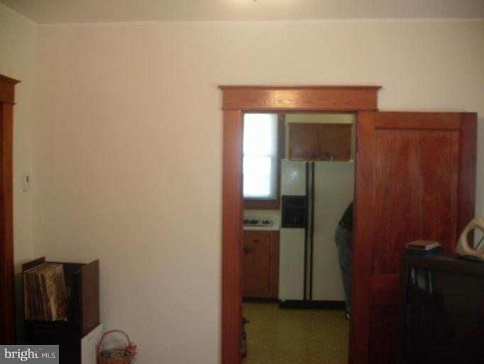 4915 Ross Road Baltimore, MD 21214 - Photo 6 of 27 Interior (General)