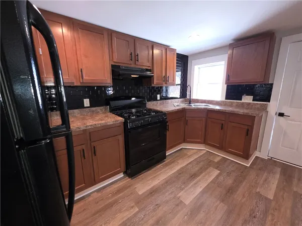 $1,700 | 6360 Ontario Center Road, Ontario, NY 14519