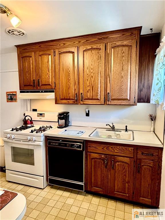 89 South Pennington Road New Brunswick, NJ 08901 - Photo 3 of 14 Gallery Image 3