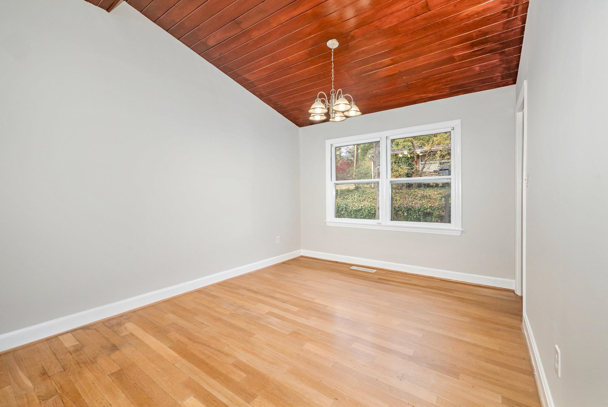 900 Dogwood Lane Raleigh, NC 27607 - Photo 4 of 22 Photo 3
