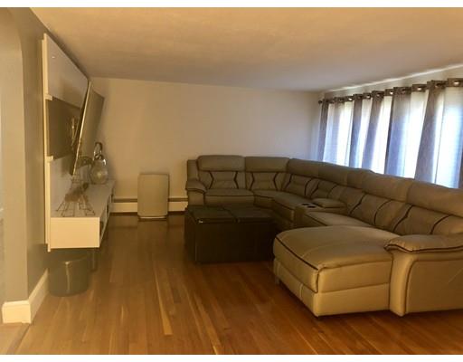 96 Upland Road Marlborough, MA 01752 - Photo 3 of 24