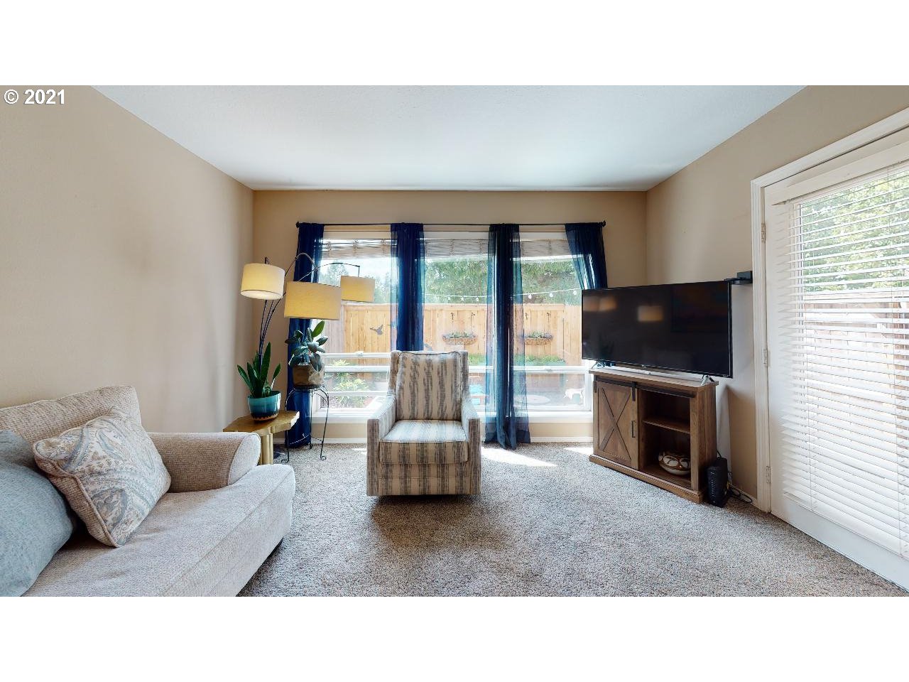 22060 Southwest Grahams Ferry Road, Unit C Tualatin, OR 97062 - Photo 4 of 16 Gallery Image 4