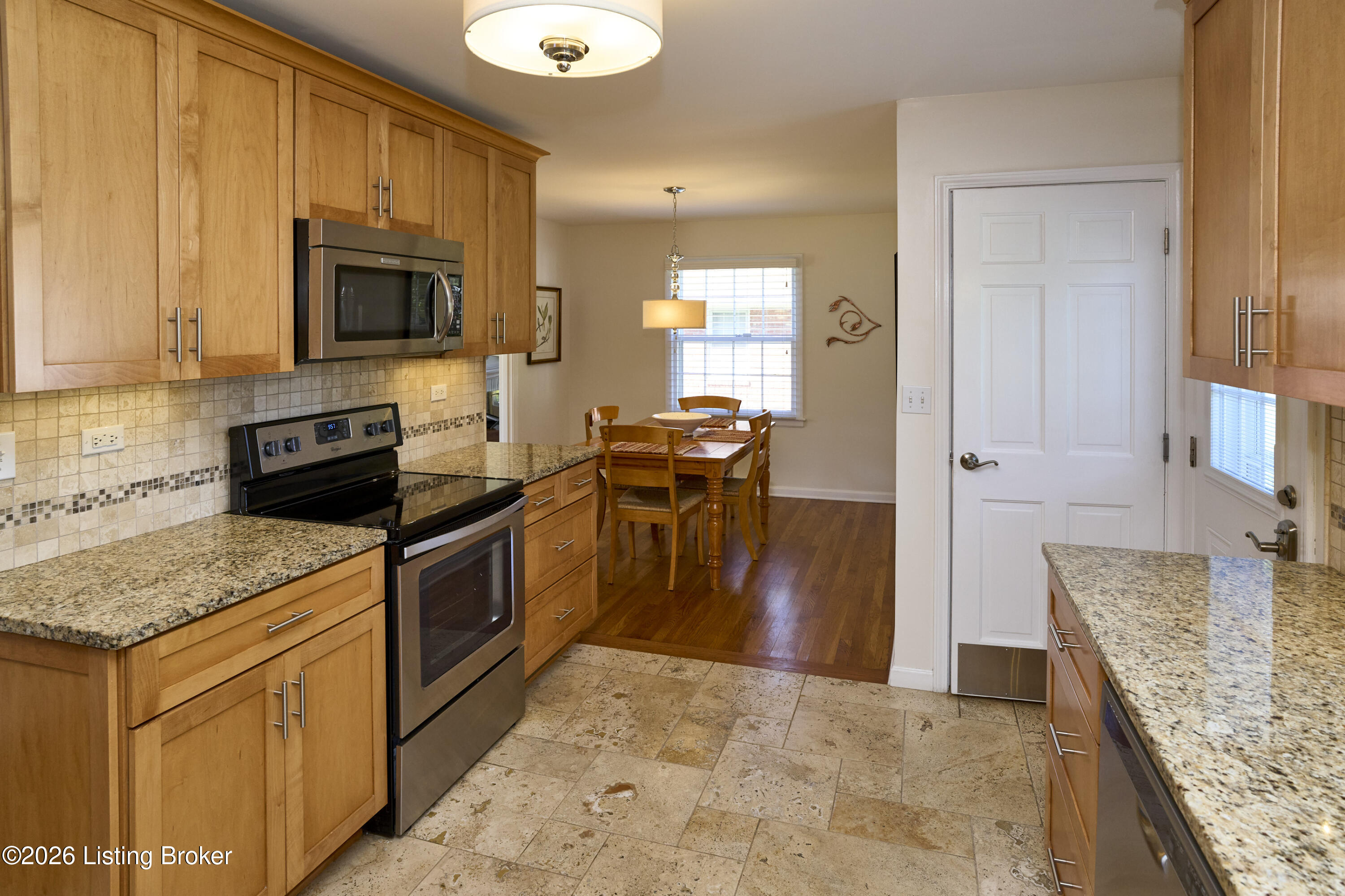 6909 Greenlawn Road Louisville, KY 40222 - Photo 13 of 42 KITCHEN_2