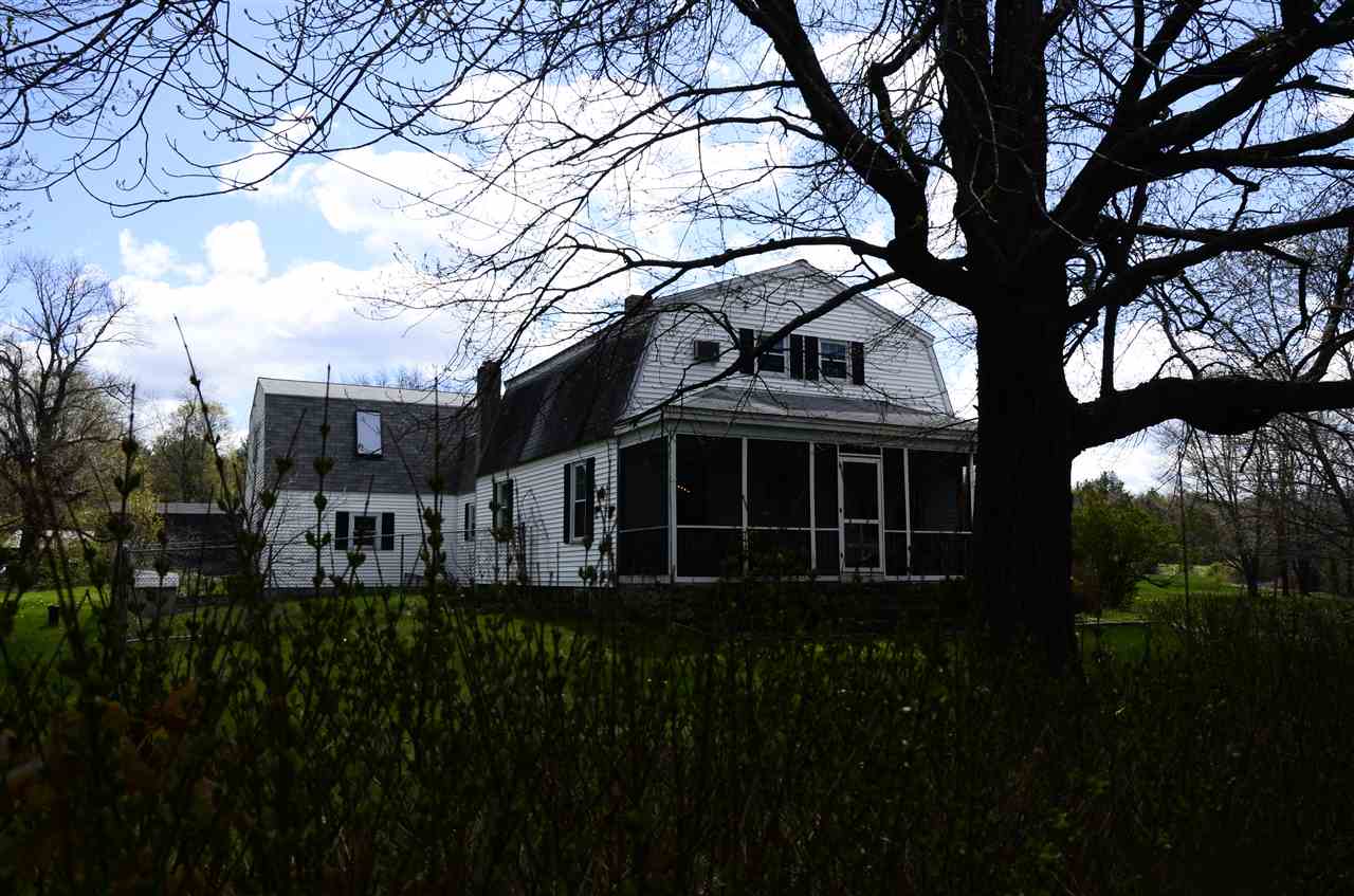 4 Hadley Road Newton, NH 03858 - Photo 1 of 20