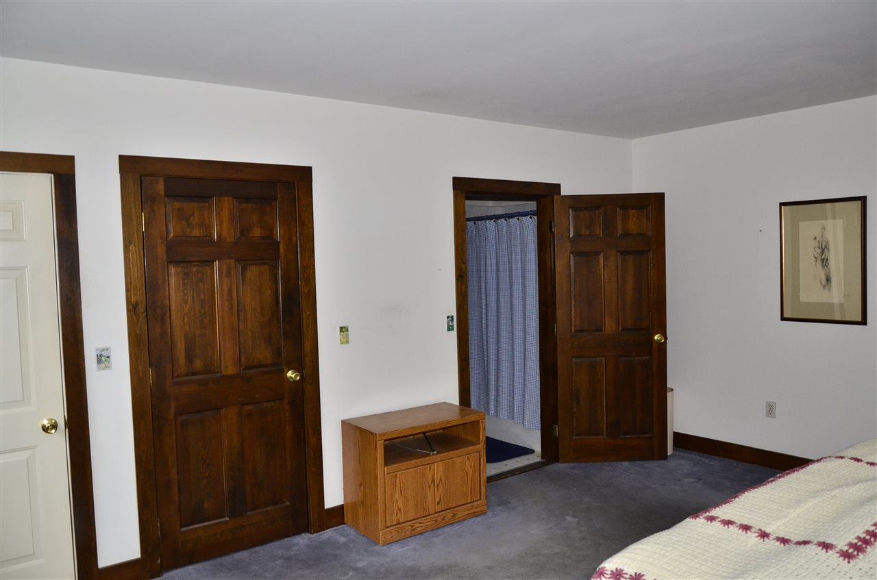 4 Hadley Road Newton, NH 03858 - Photo 16 of 20