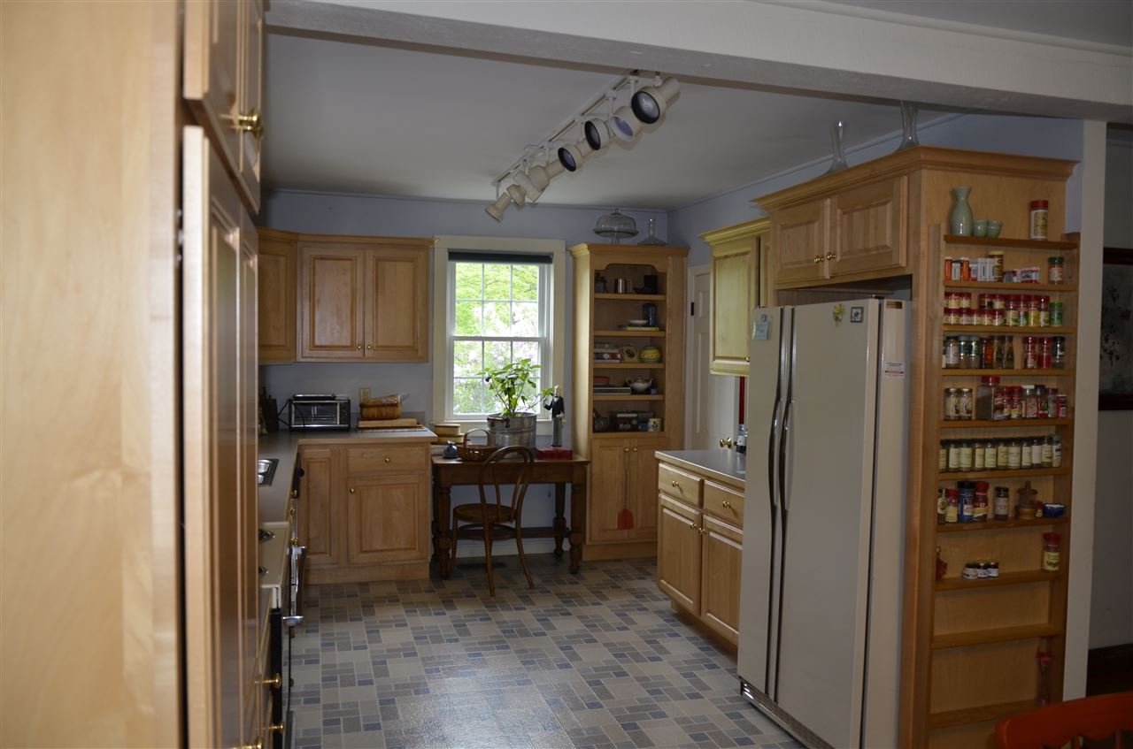 4 Hadley Road Newton, NH 03858 - Photo 6 of 20