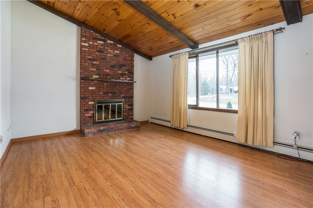 175 Old County Road Smithfield, RI 02917 - Photo 4 of 19 Gallery Image 4
