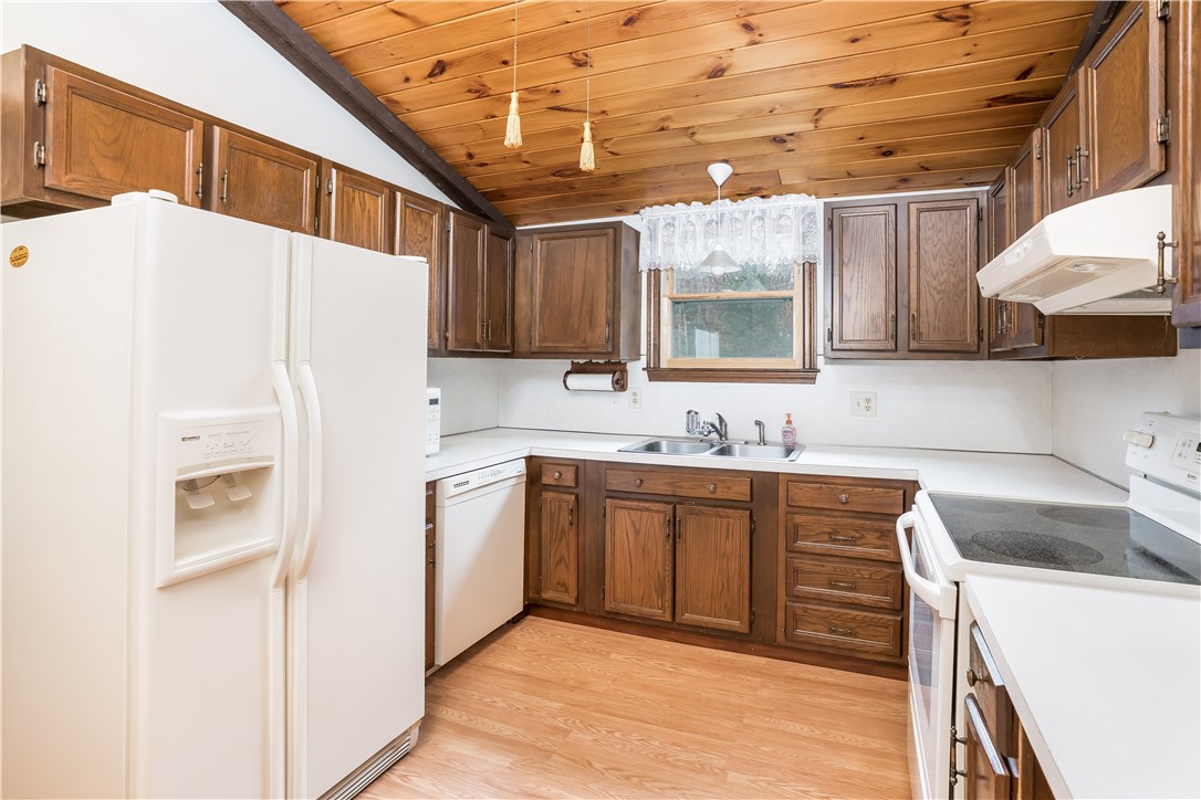 175 Old County Road Smithfield, RI 02917 - Photo 8 of 19 Gallery Image 8
