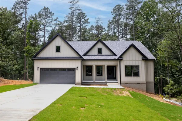 $899,676 | 1 Beach Court, Salem, SC 29676