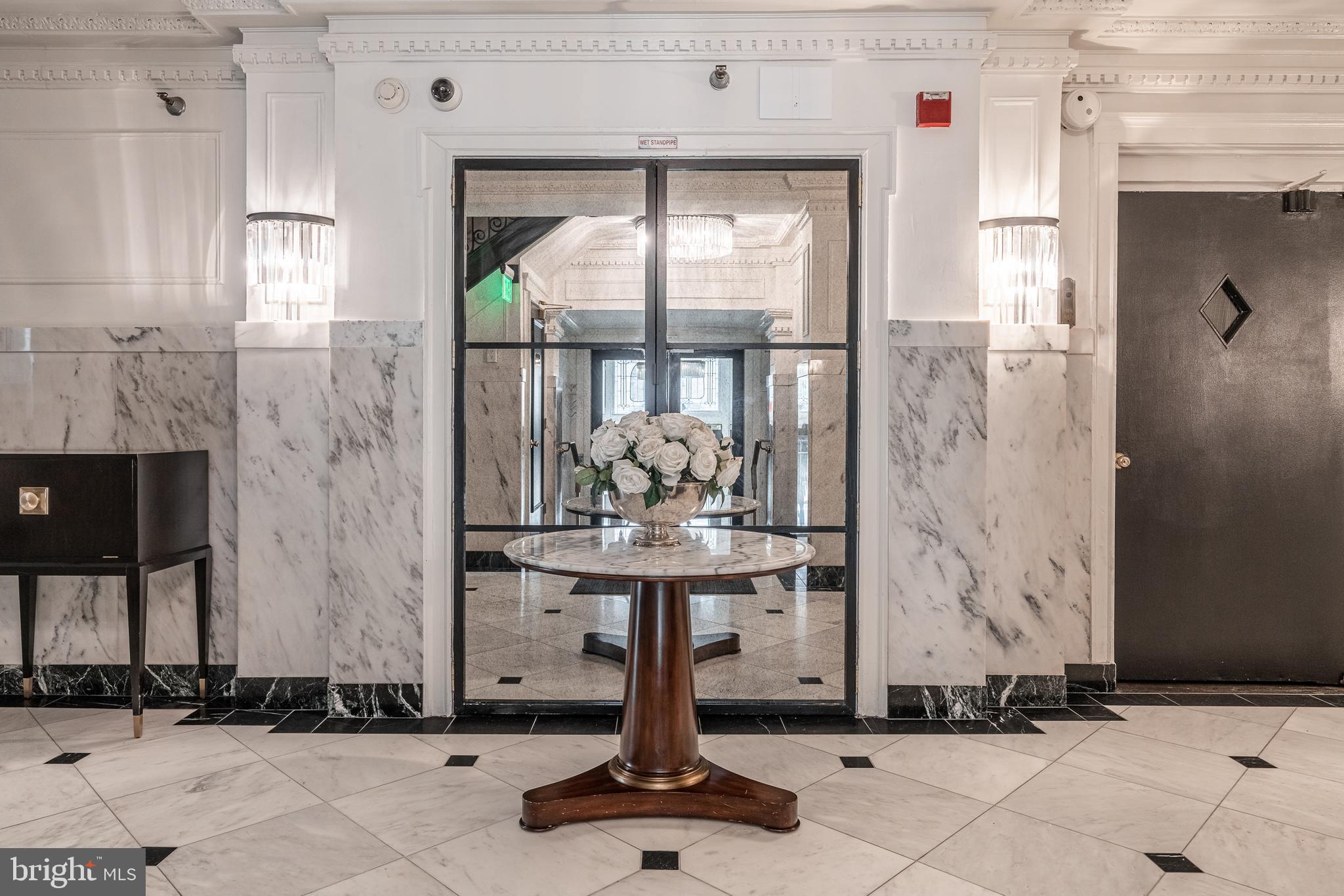 2201 Chestnut Street, Unit 204 Philadelphia, PA 19103 - Photo 2 of 24 Building foyer