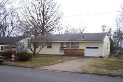 2314 West Bodeb Street Springfield, MO 65802 - Photo 1 of 1 Primary Photo