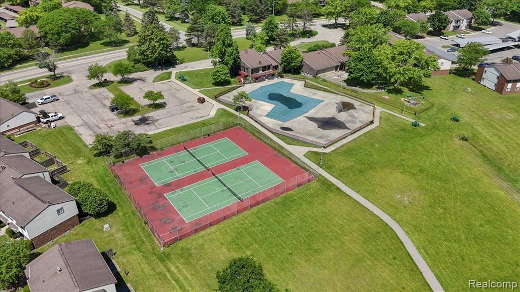 2754 Helmsdale Circle Rochester, MI 48307 - Photo 33 of 38 Gallery Image 33