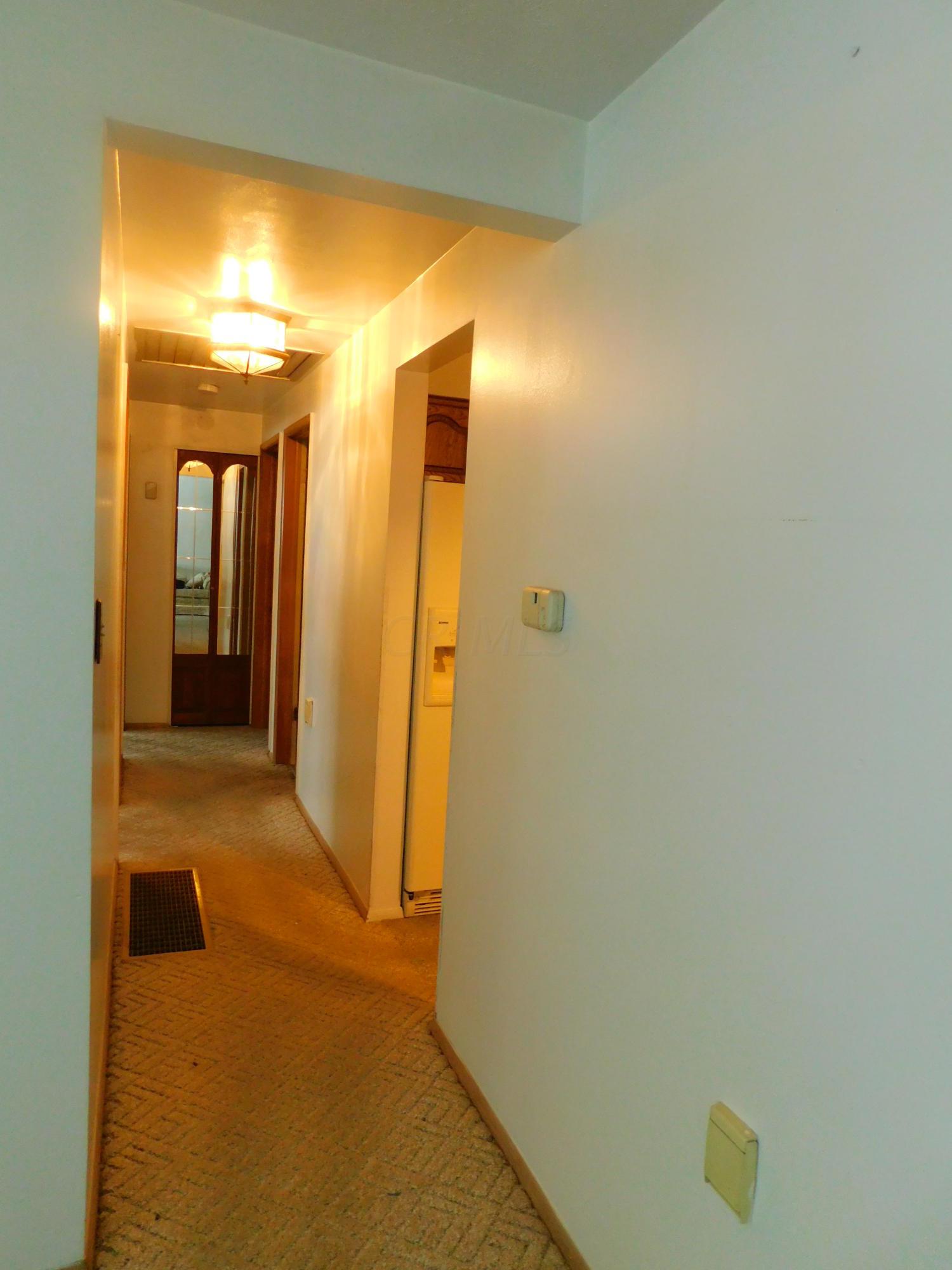 2152 Case Road Columbus, OH 43224 - Photo 4 of 10