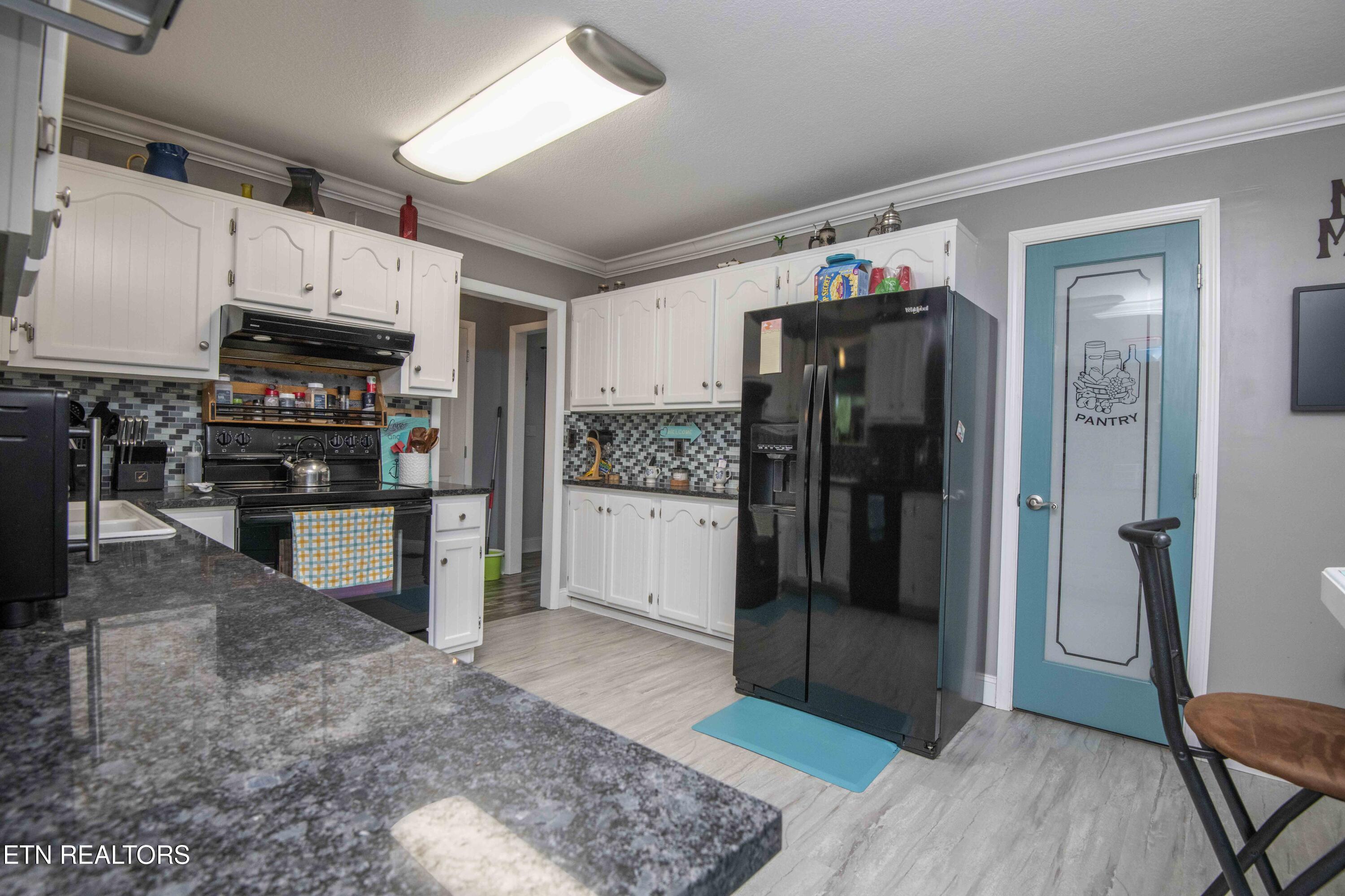 1246 Laurel Bluff Road Kingston, TN 37763 - Photo 40 of 60 kitchen