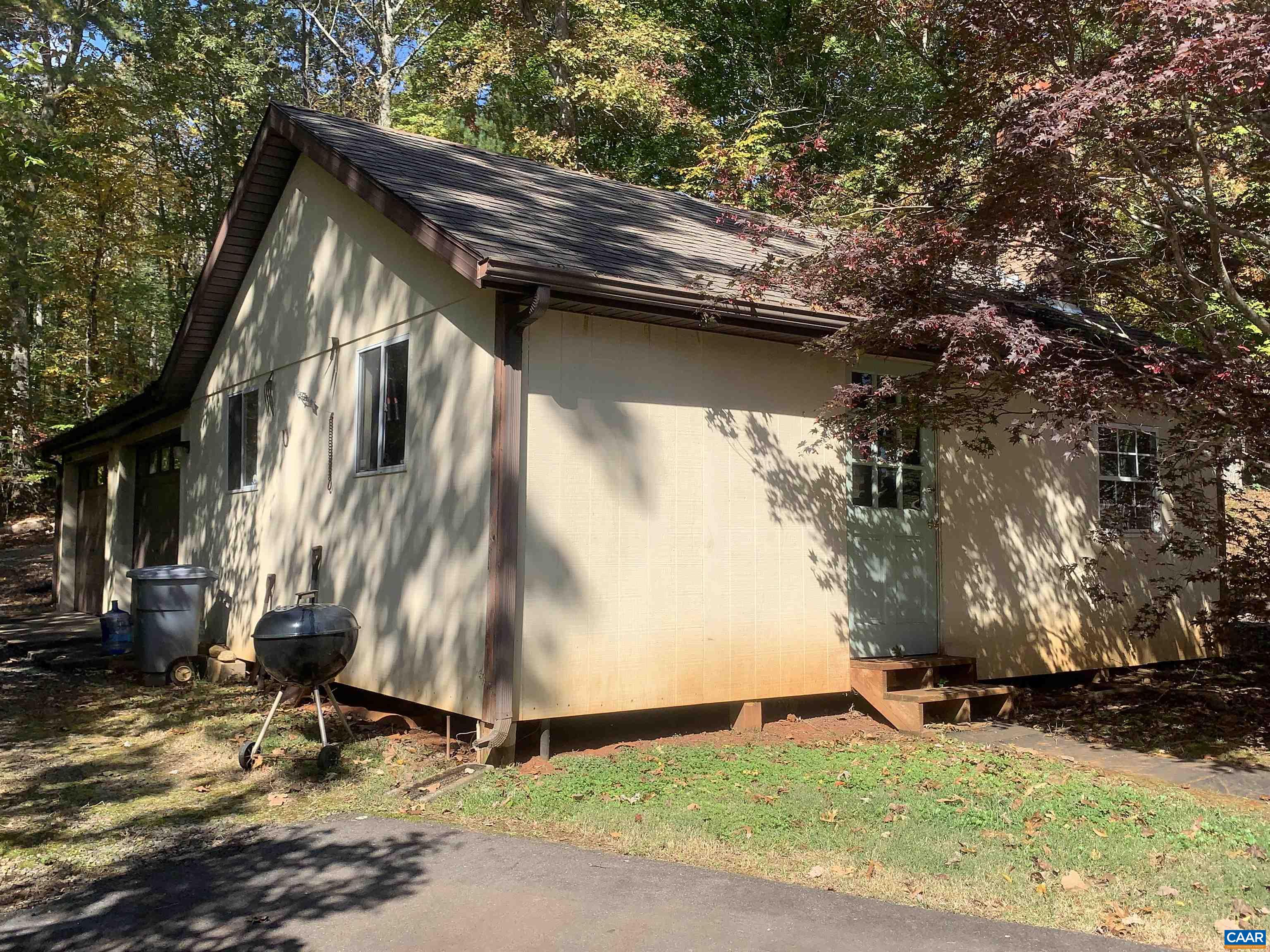 3034 Thrift Road Madison, VA 22727 - Photo 26 of 26 a backyard of a house