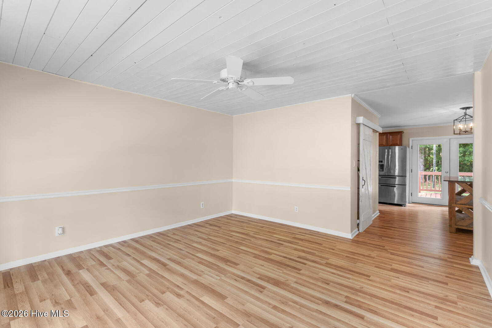 302 Cardinal Road Jacksonville, NC 28546 - Photo 3 of 27 Gallery Image 3