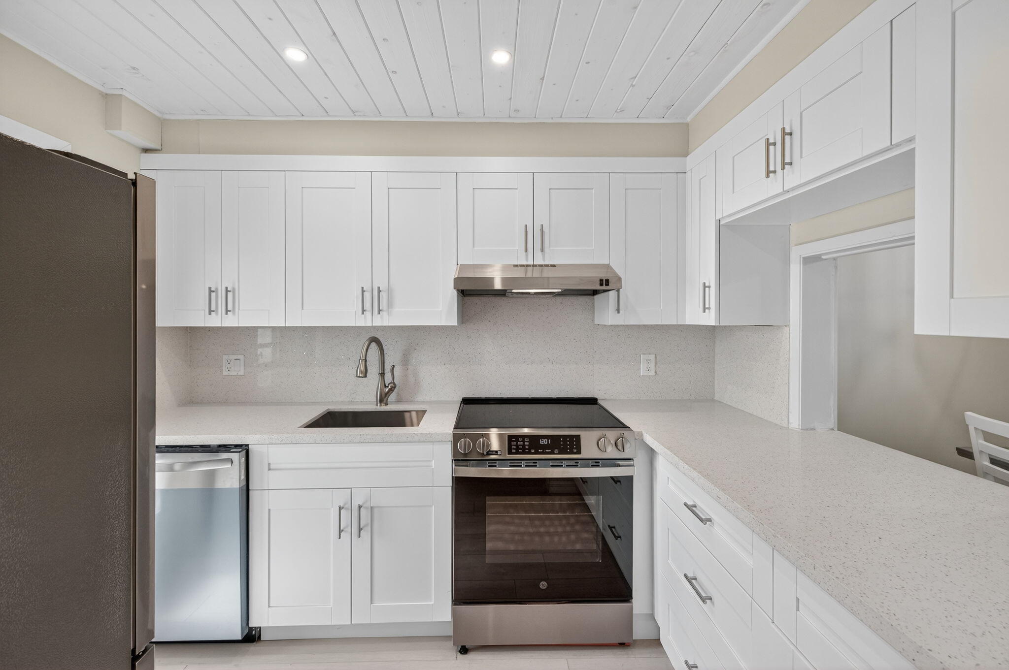 2050 Northeast 39th Street, Unit 210S Lighthouse Point, FL 33064 - Photo 13 of 45 18-web-or-mls-699A1971