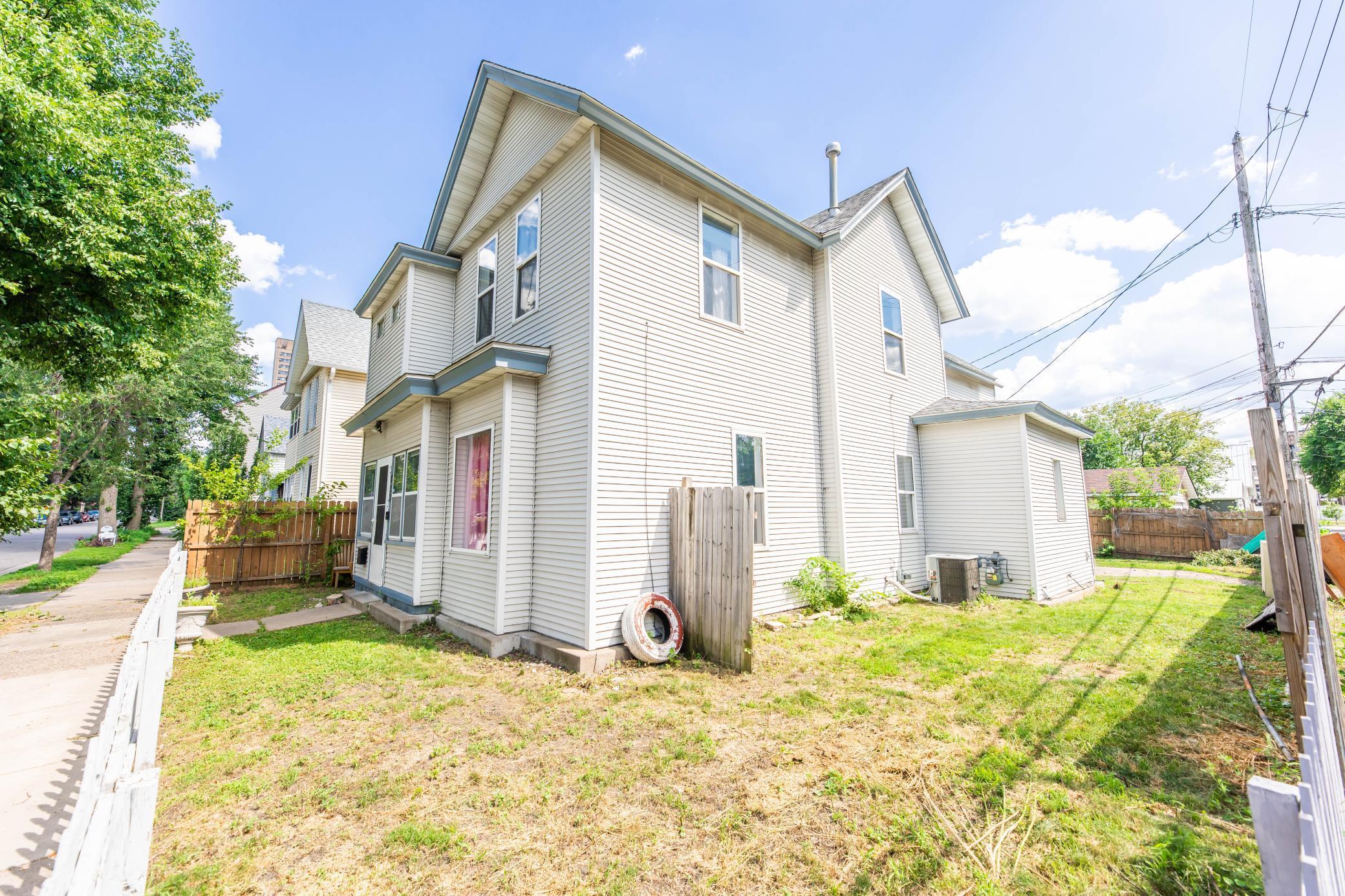 820 18 1/2 Ave Northeast
