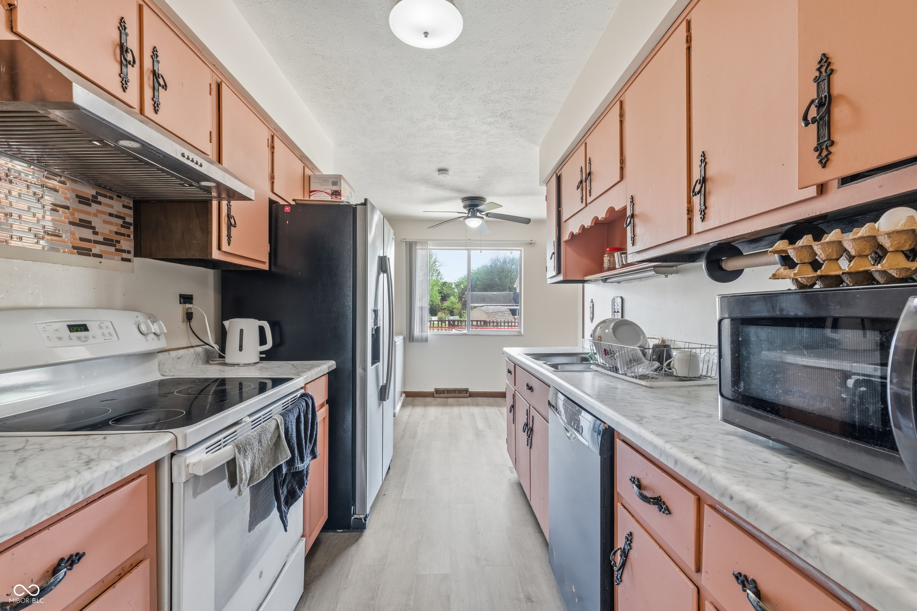 645 Boulder Road Indianapolis, IN 46217 - Photo 12 of 31