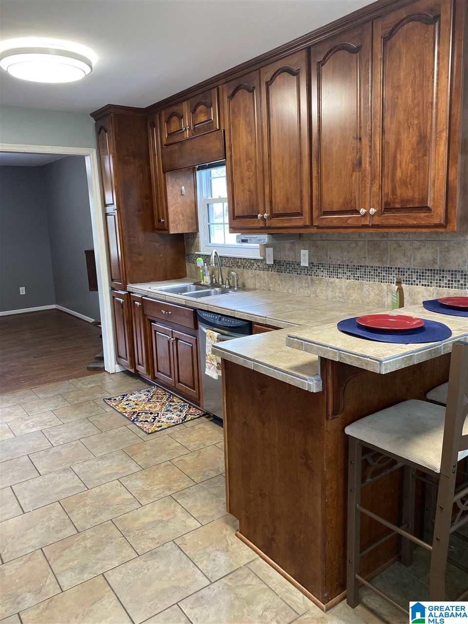 742 Twin Ridge Drive Gardendale, AL 35071 - Photo 4 of 17