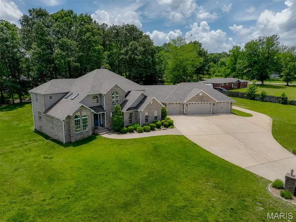$499,900 | 5705 Lake Front Drive, Poplar Bluff, MO 63901