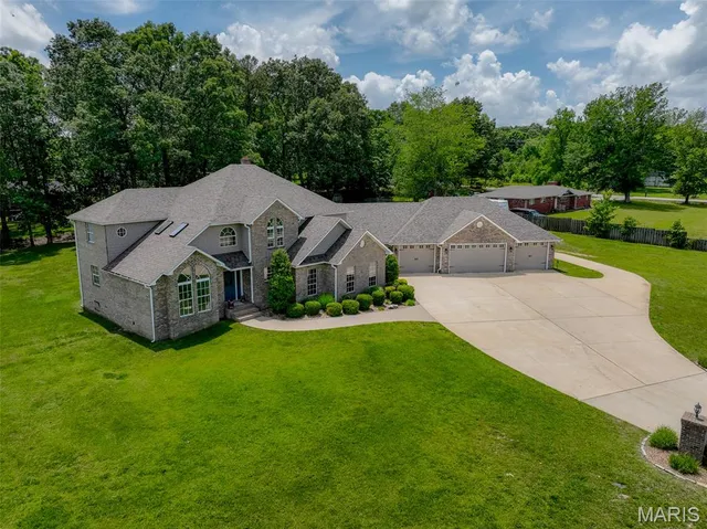 $549,000 | 5705 Lake Front Drive, Poplar Bluff, MO 63901