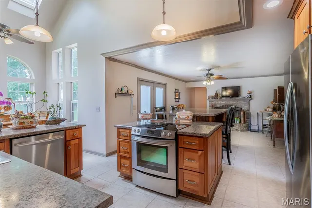 $549,000 | 5705 Lake Front Drive, Poplar Bluff, MO 63901